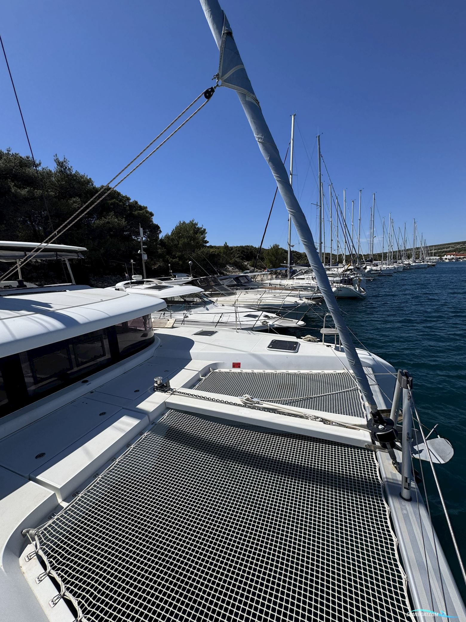Lagoon 42