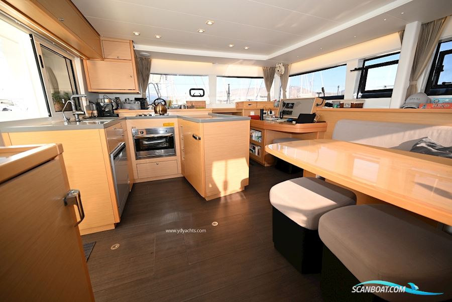 Lagoon 450 F