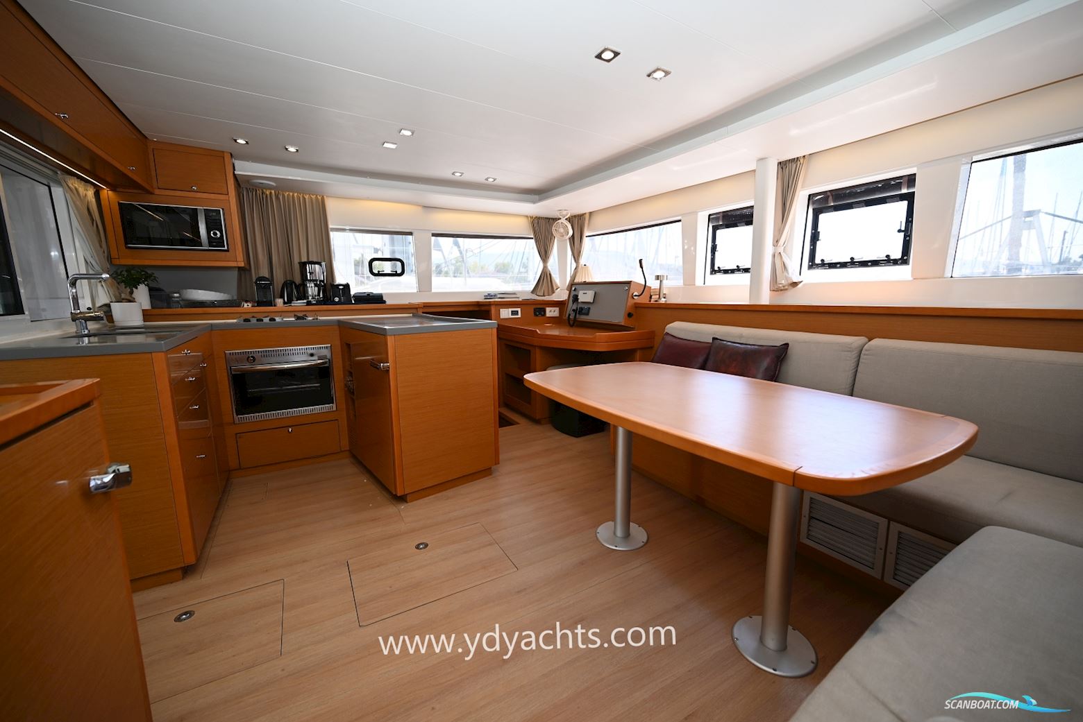 Lagoon 450 F