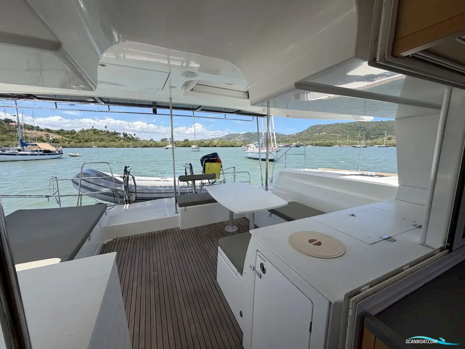 Lagoon 450 F