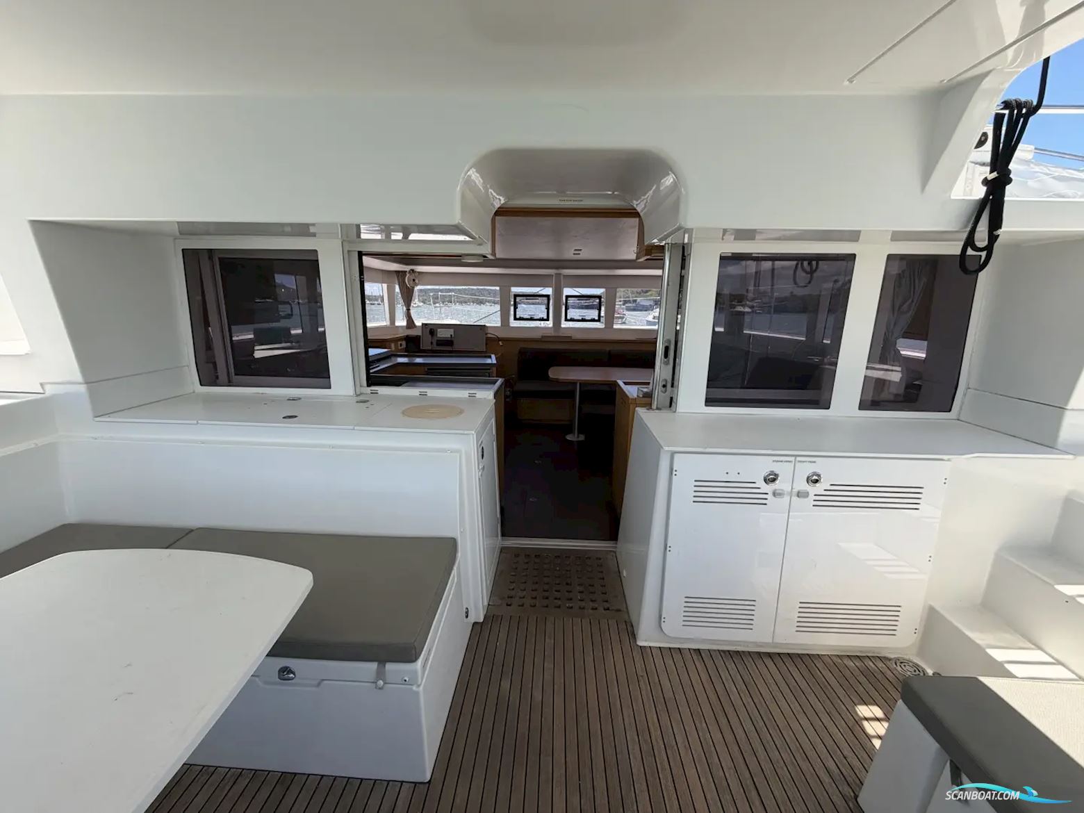 Lagoon 450 F