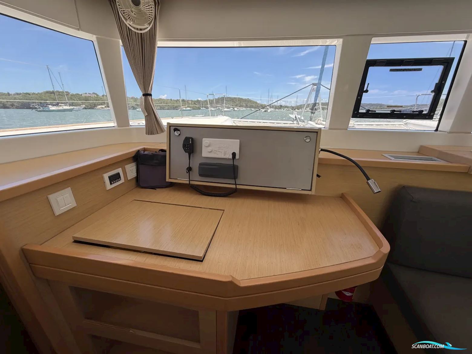Lagoon 450 F
