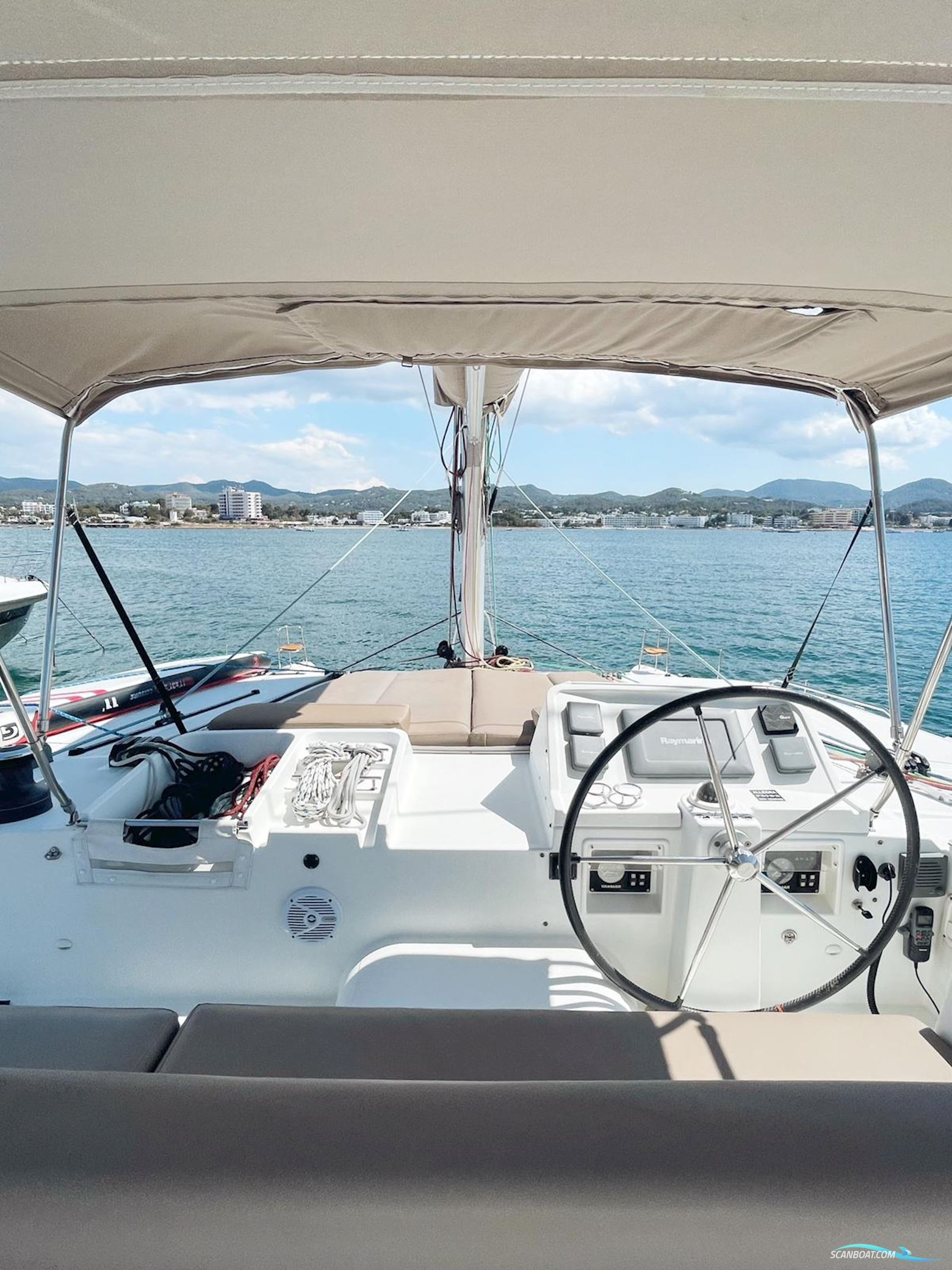Lagoon 450 F