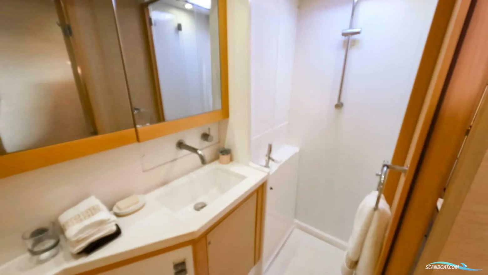 Lagoon 450