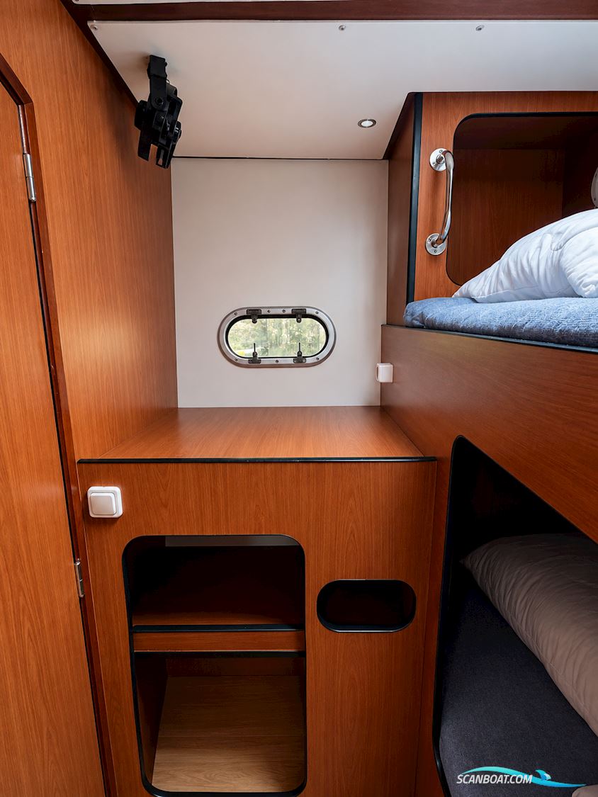 Lagoon 570