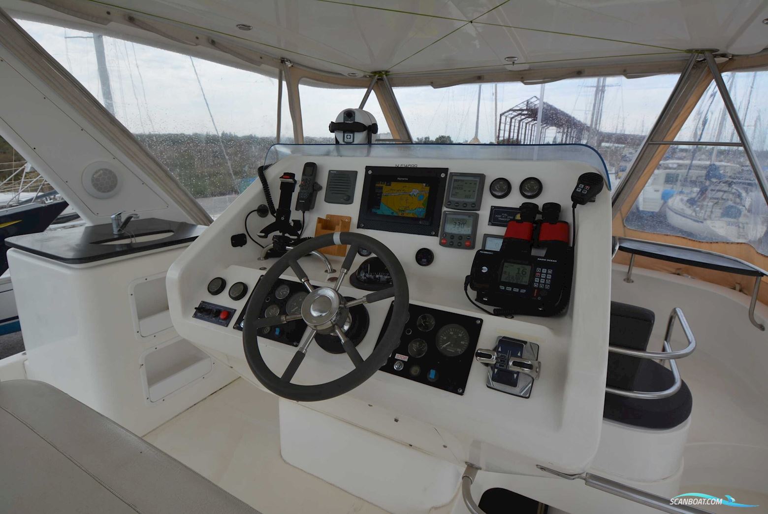 LEOPARD 47 POWER CRUISER