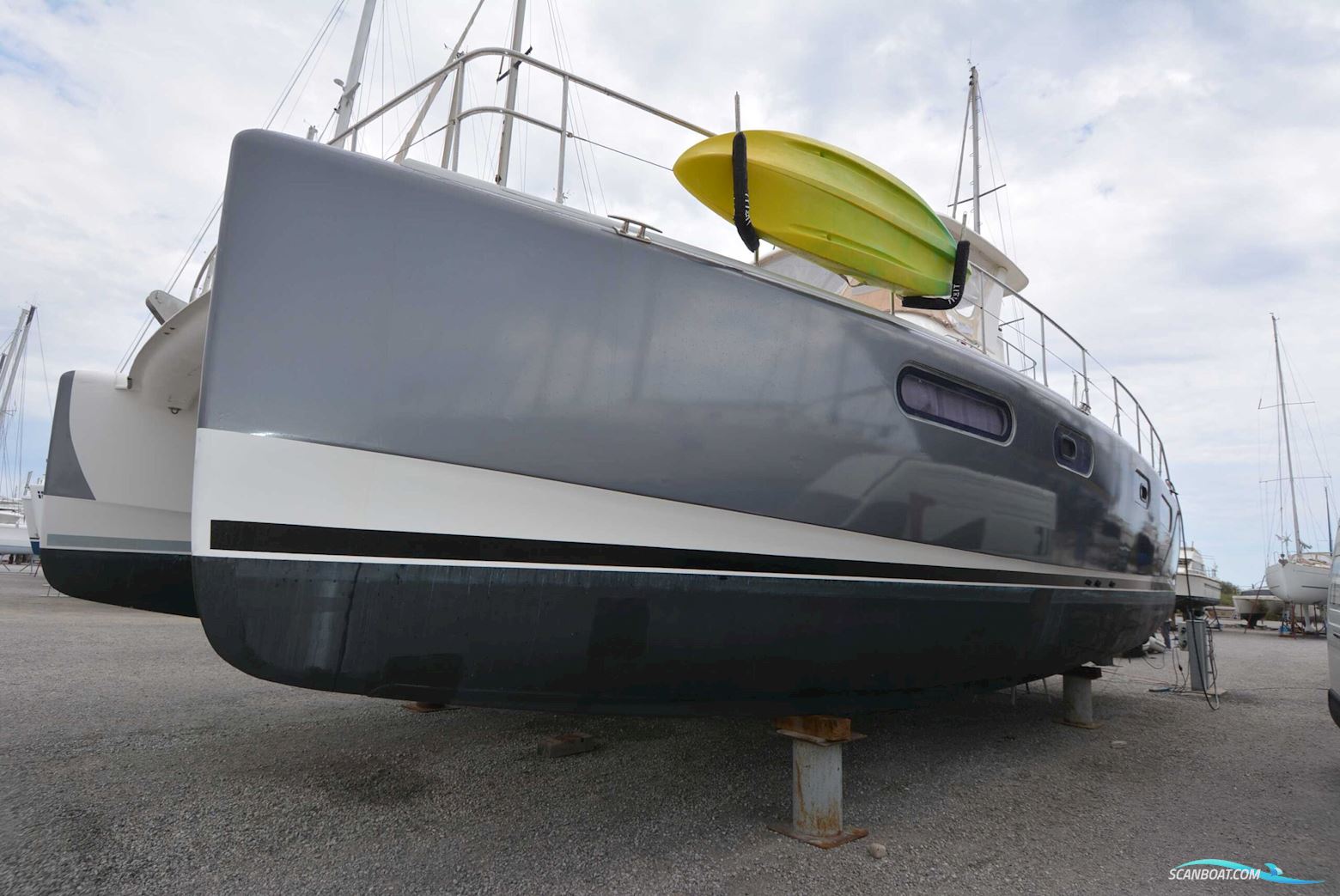 LEOPARD 47 POWER CRUISER