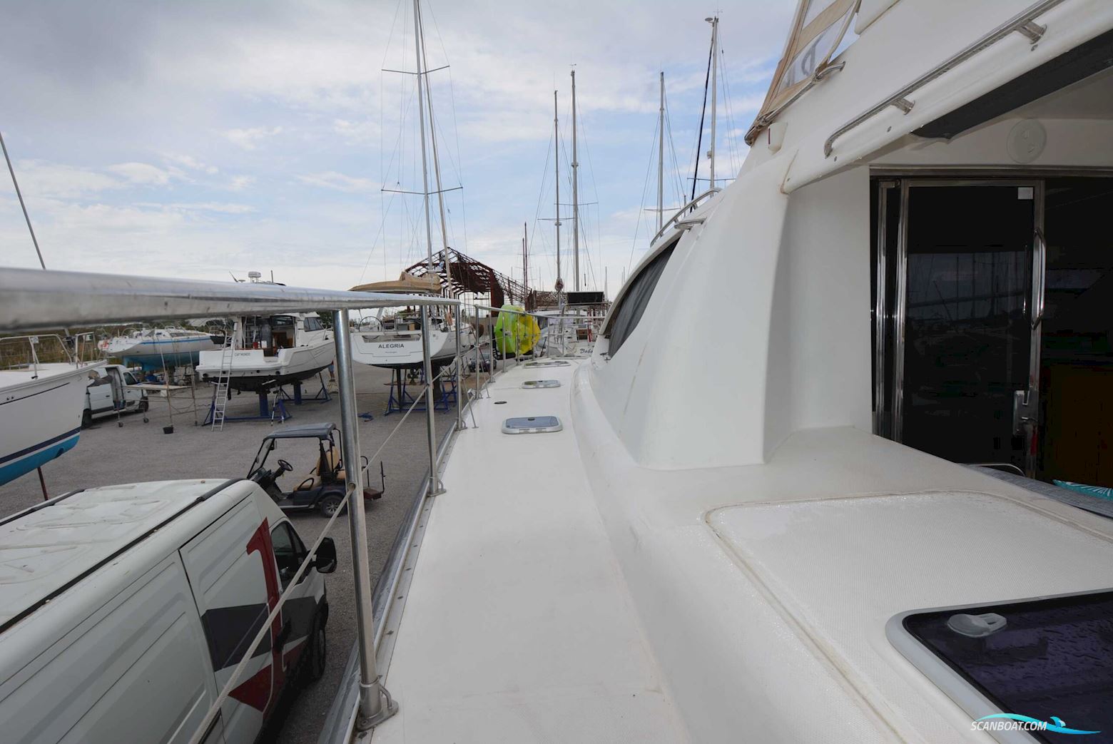 LEOPARD 47 POWER CRUISER