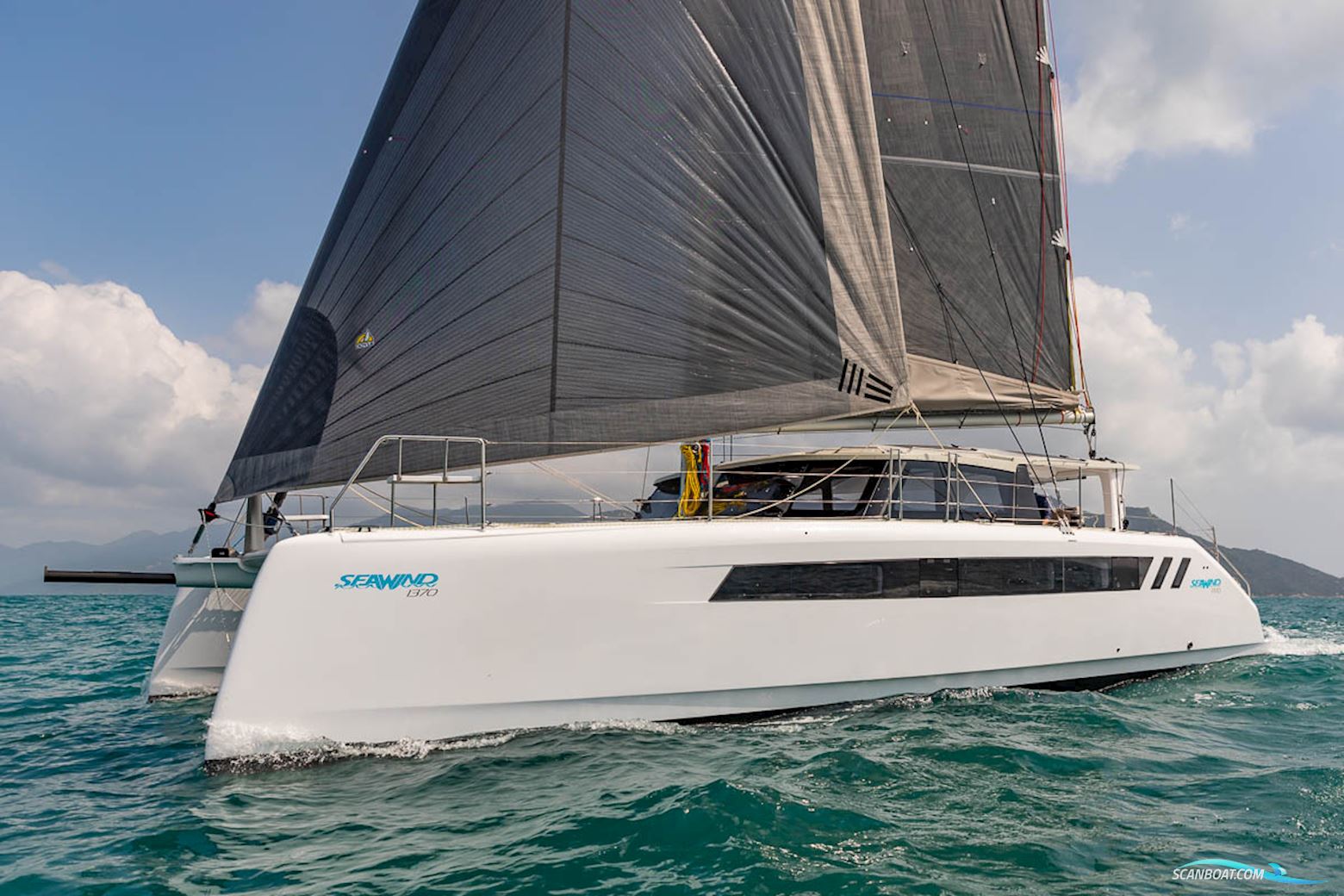 Seawind 1370