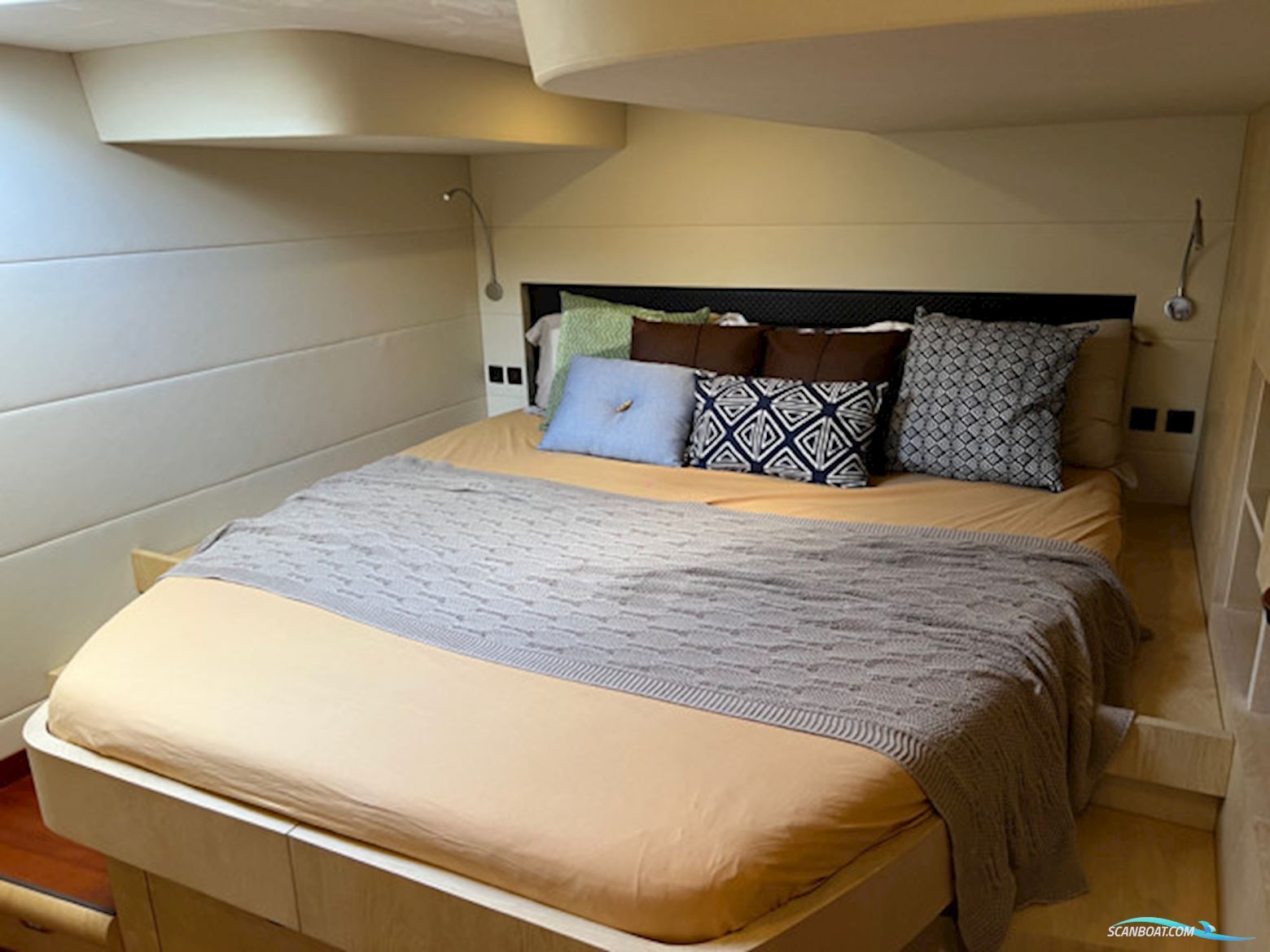 Serenity Yachts Serenity 64 Hybrid Solar Electric Powercat