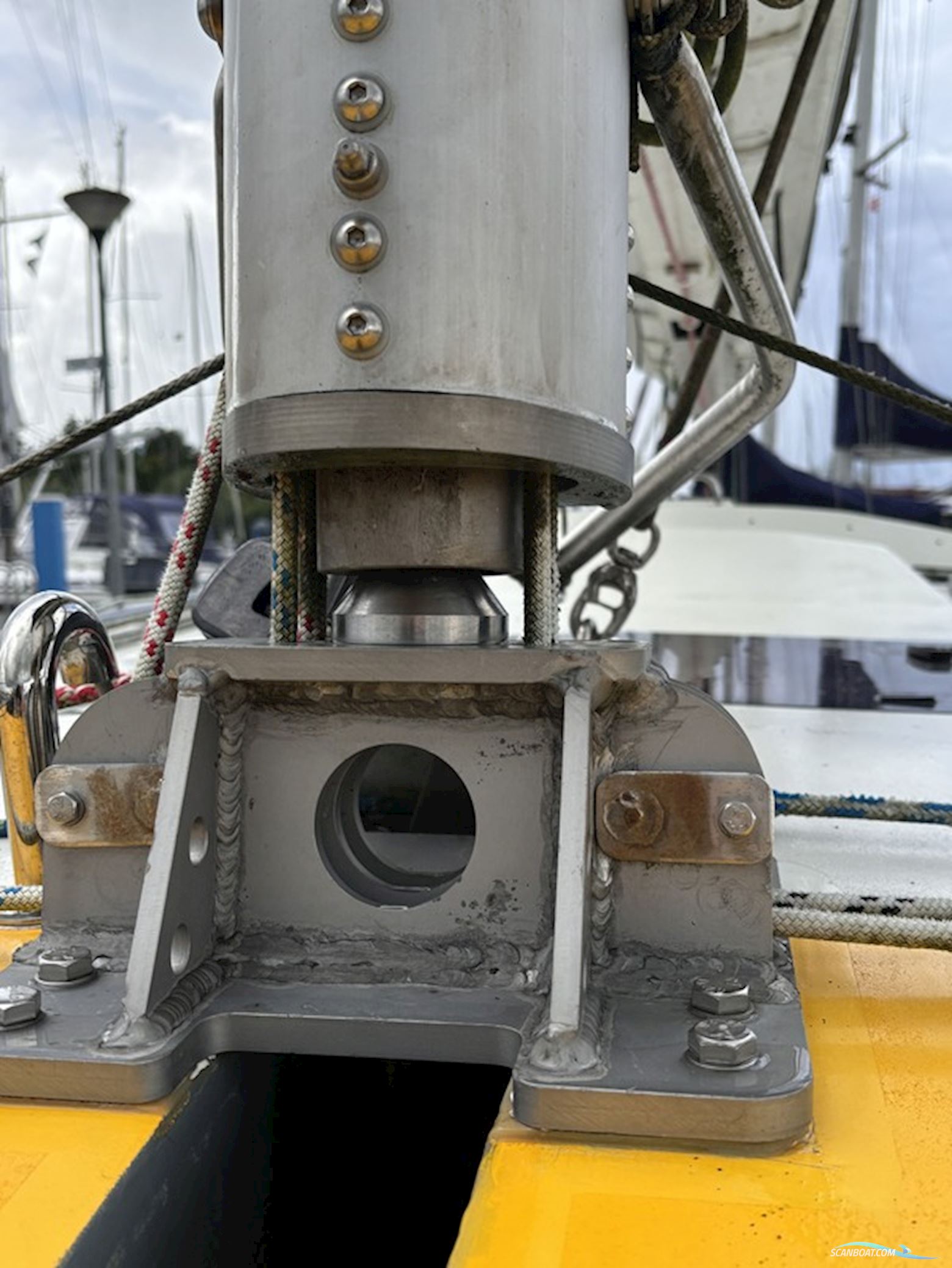 Amateur Farrier F-39 Trimaran