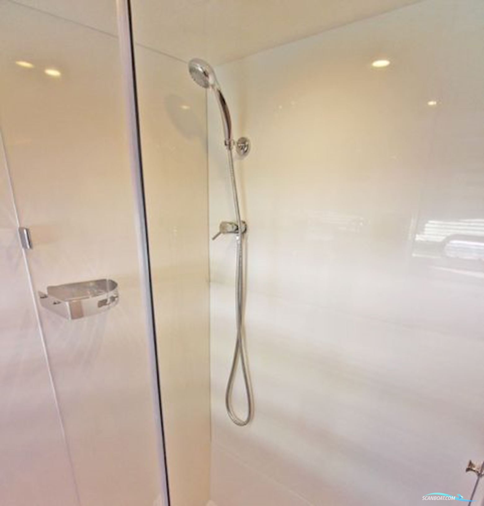 Aquila 42 Owner´s Version