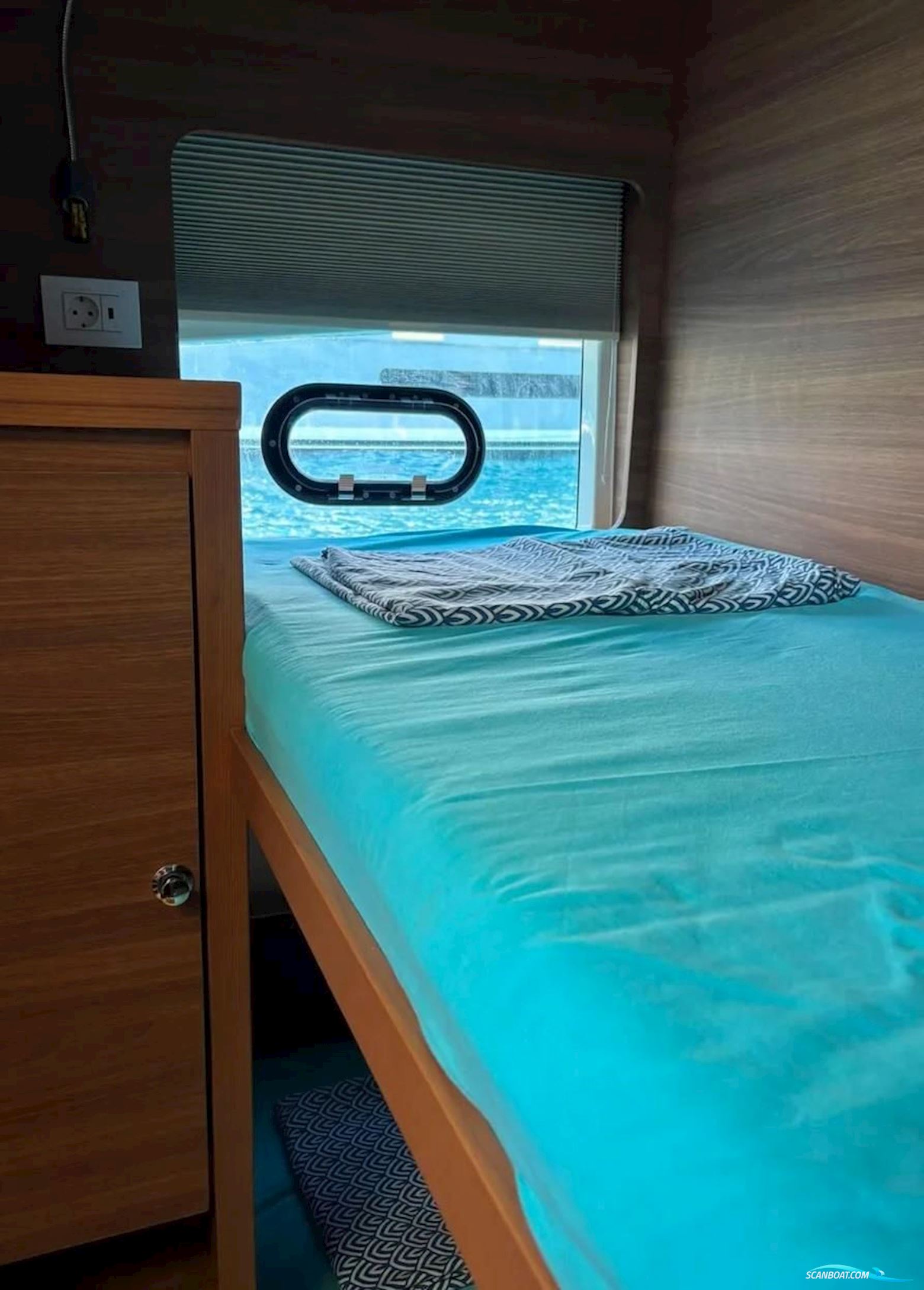 Aquila 54 Yacht