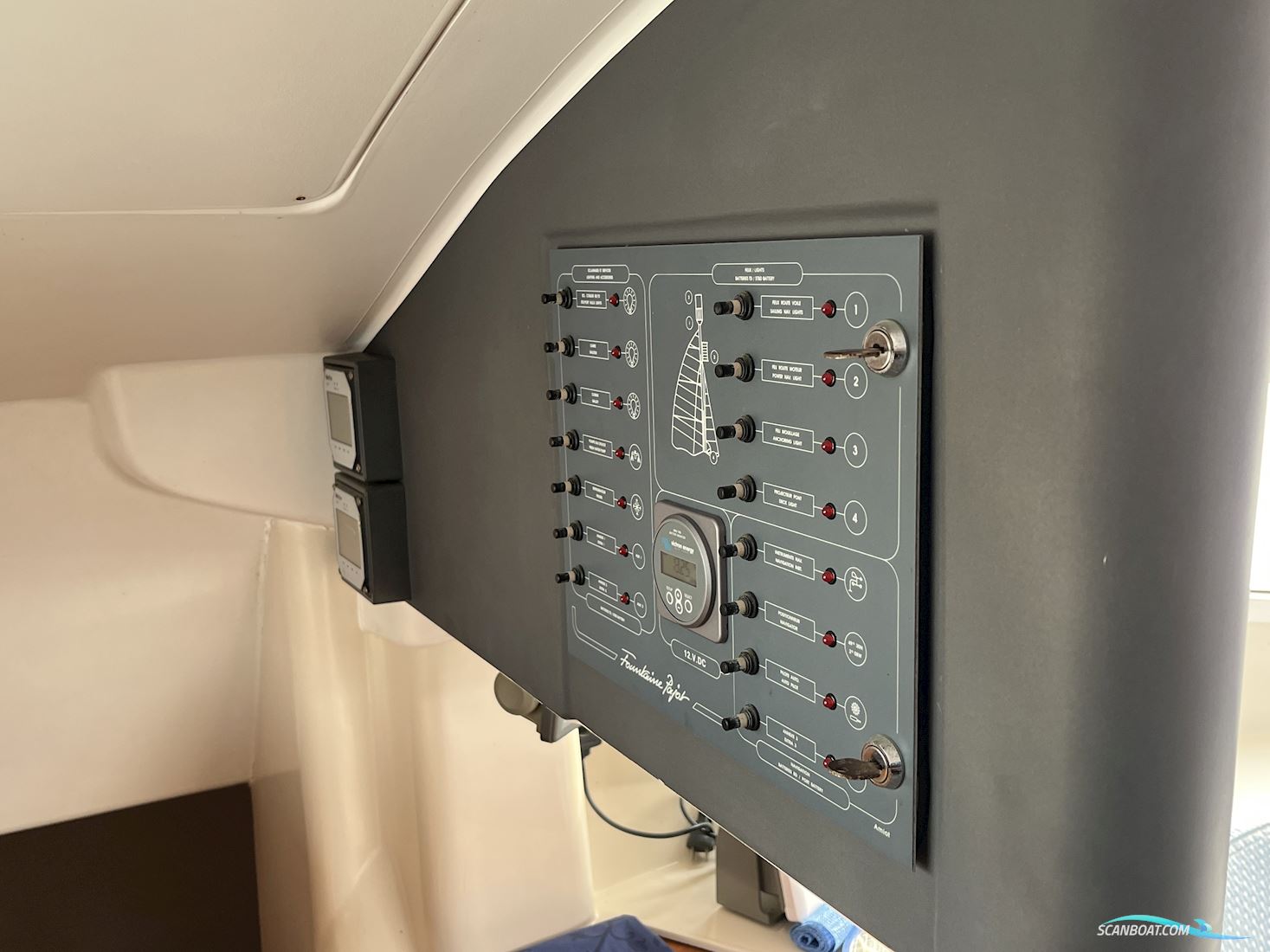 Athena38 Fountaine Pajot