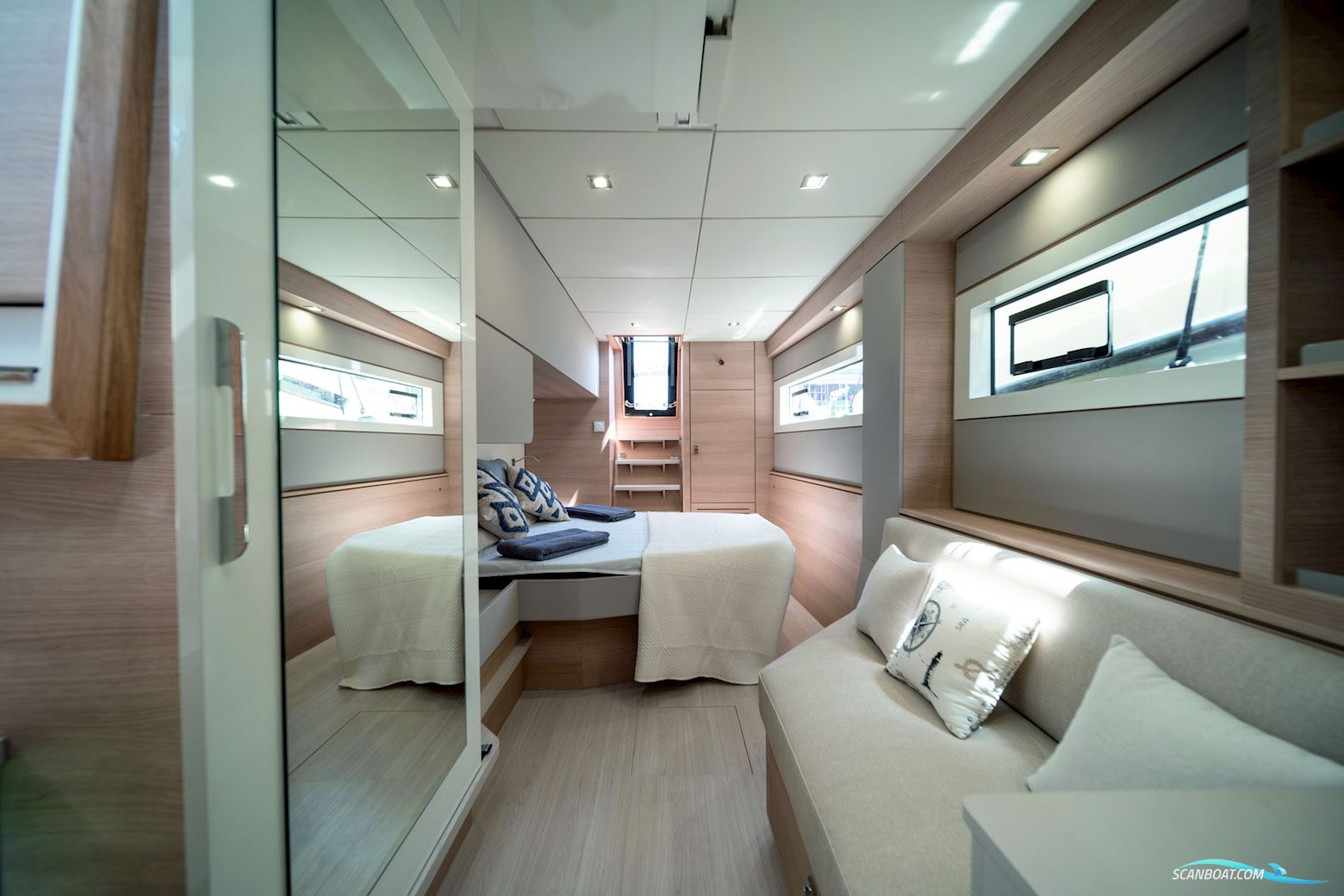 Aventura 47 Explorer