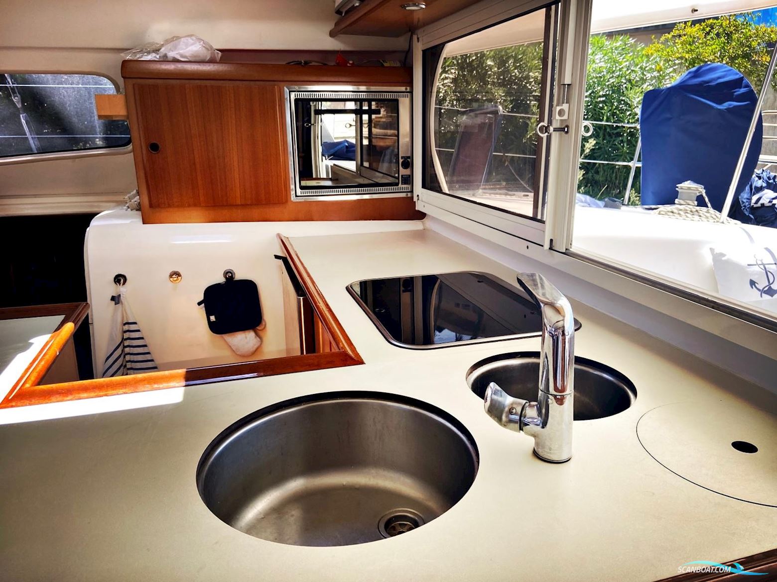 Bavaria Nautitech 47