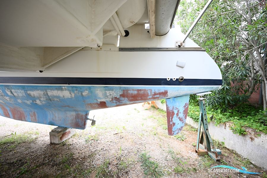 Beneteau Blue II Catamaran