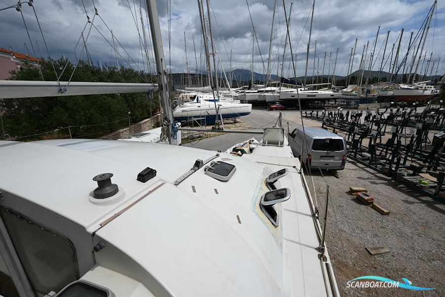 Beneteau Blue II Catamaran