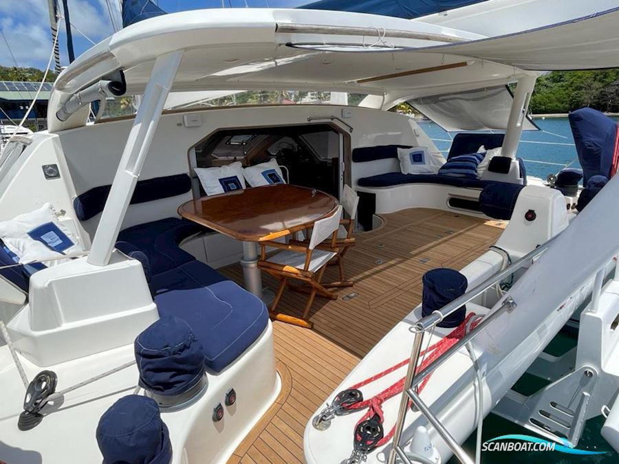 Catana 582