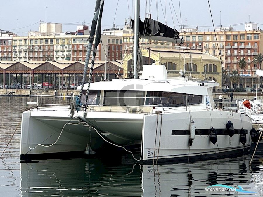 Catana Bali 4.5 Multihull boten 2015, met Nanni N4.50 motor, Spain