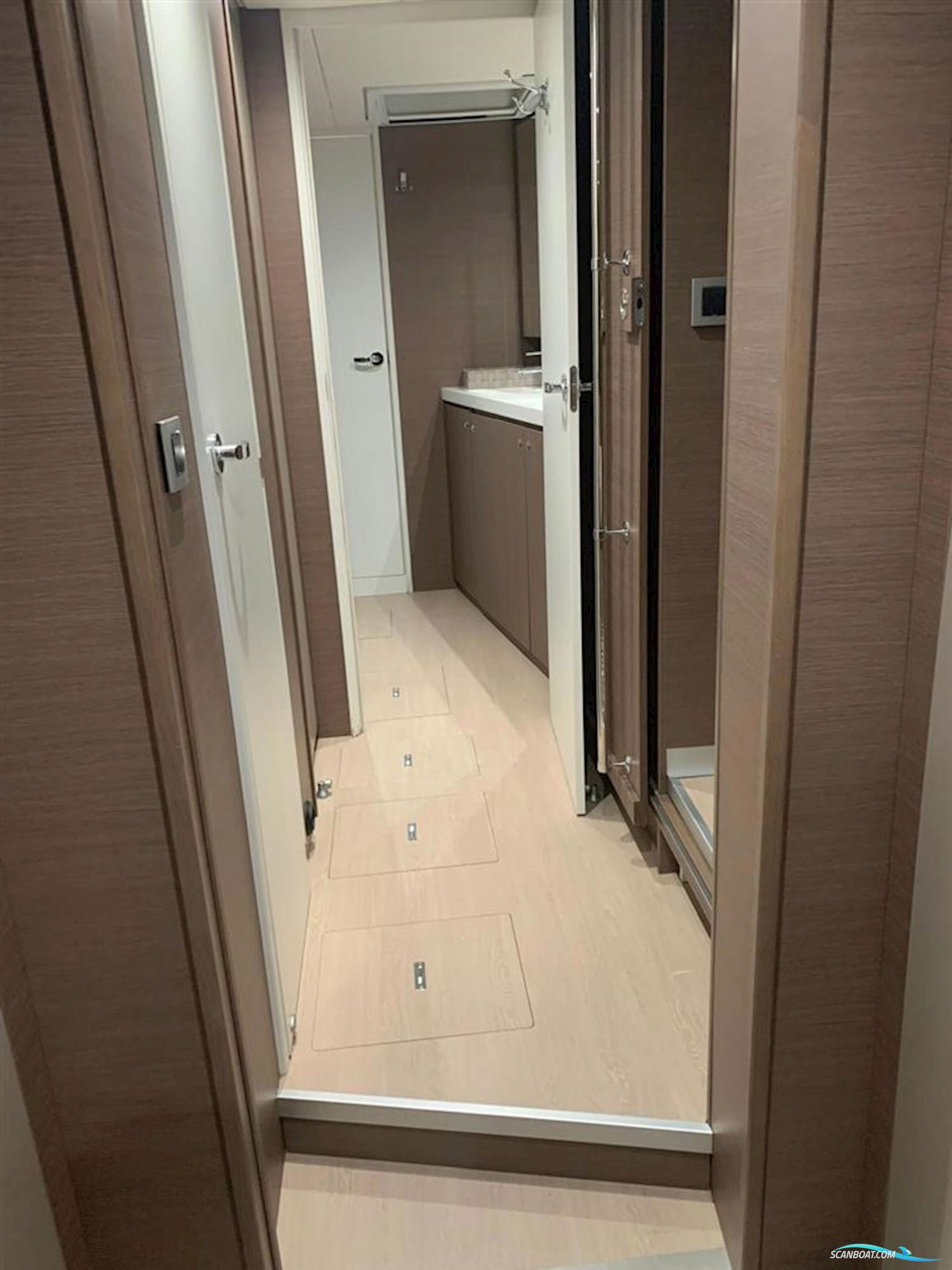 Catana Bali 4.8