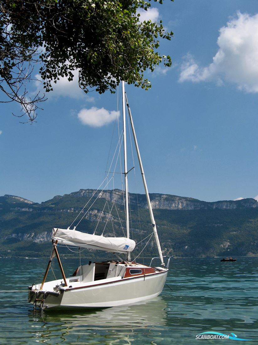 Corsaire Multihull boten 2013, met Electric Torqeedo Travel 1003S motor, France