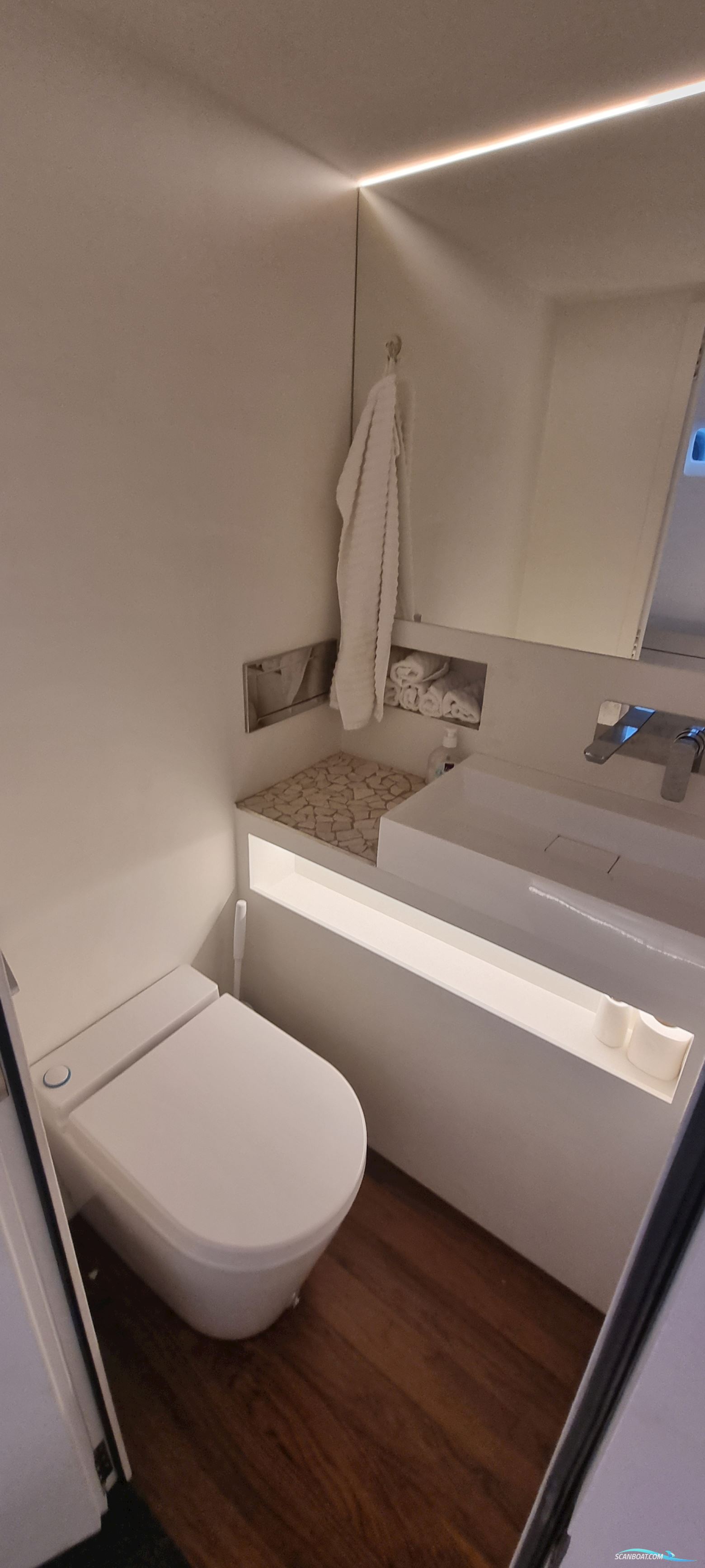 Custom 22m Catamaran