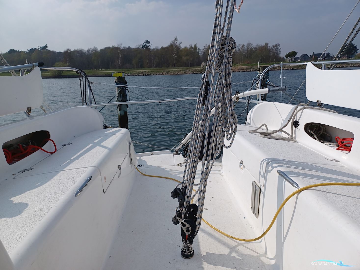 Dragonfly 28 Multihull boten 2011, met Honda motor, France