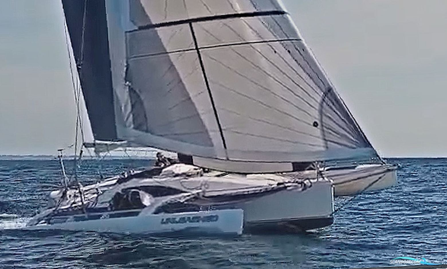 Farrier F32-RX Folding Trimaran Multihull boten 2014, met Honda 20 motor, France
