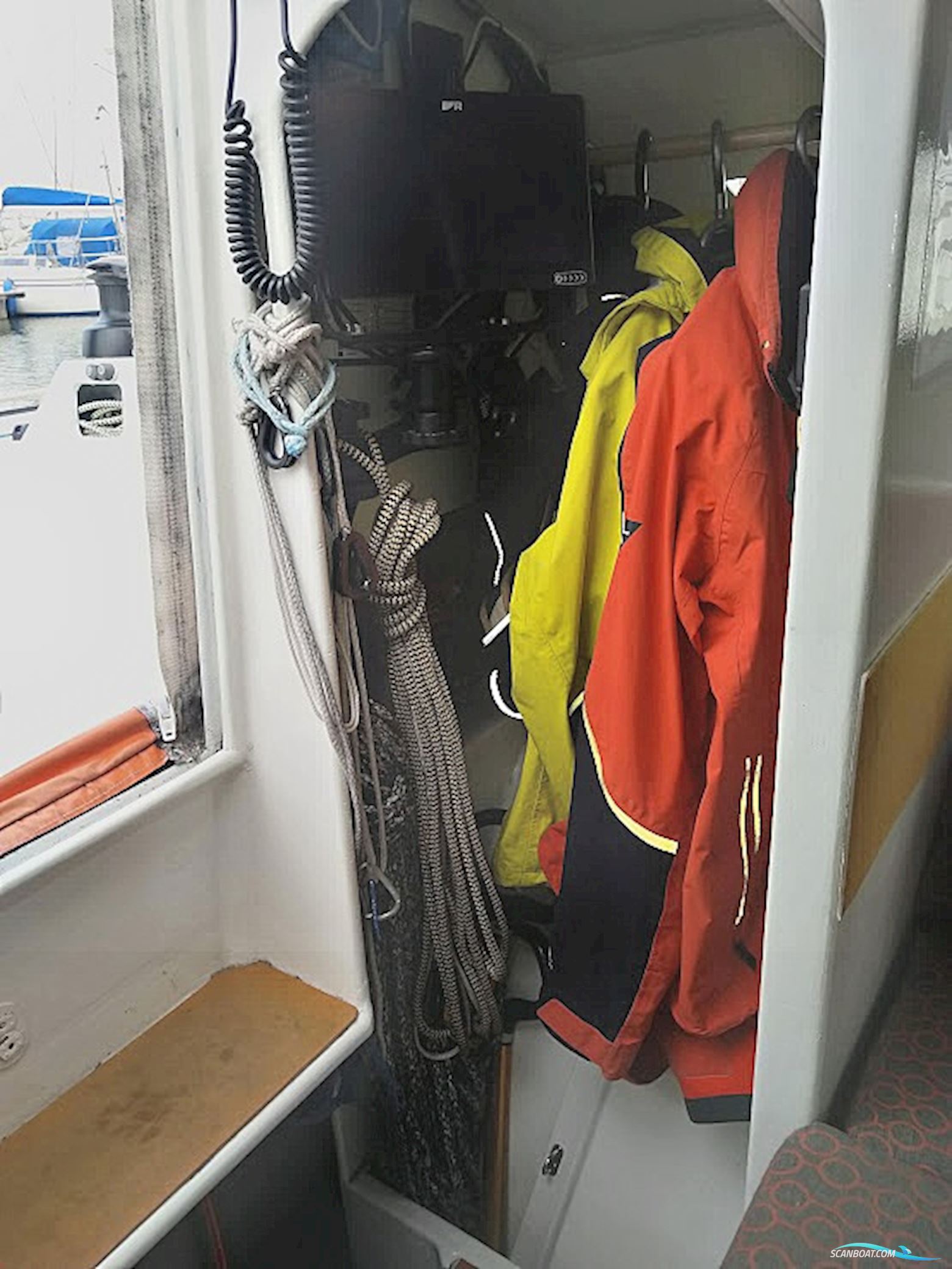 Farrier F32R-S folding trimaran