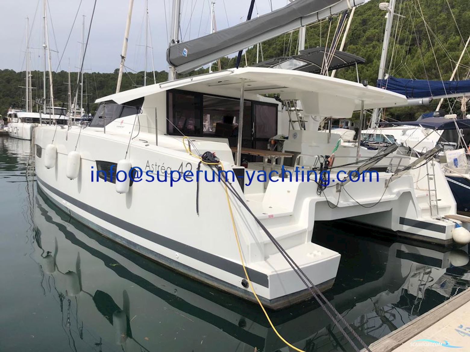 Fountaine Pajot Astrea 42