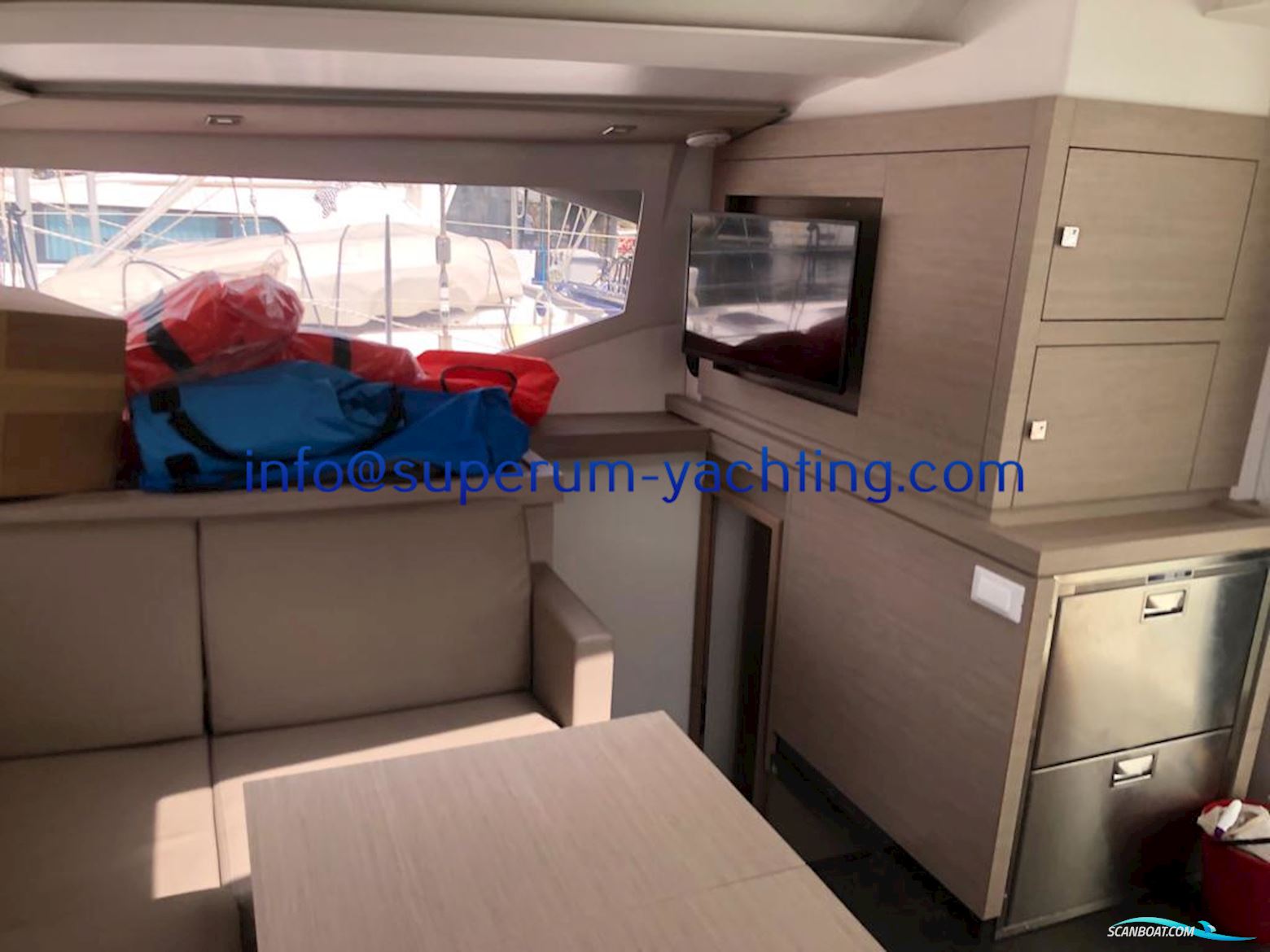 Fountaine Pajot Astrea 42