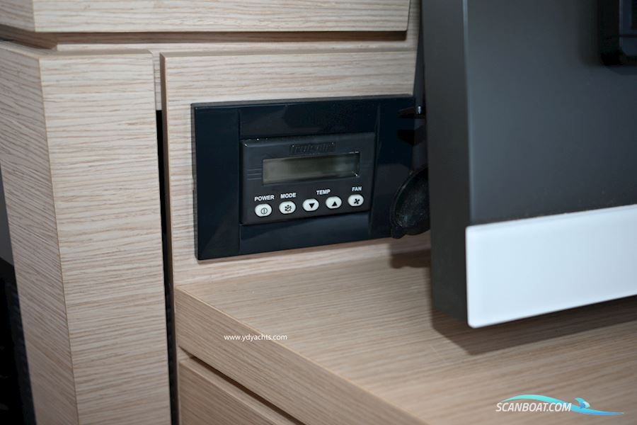 Fountaine Pajot Astrea 42