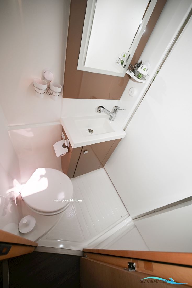 Fountaine Pajot Astrea 42