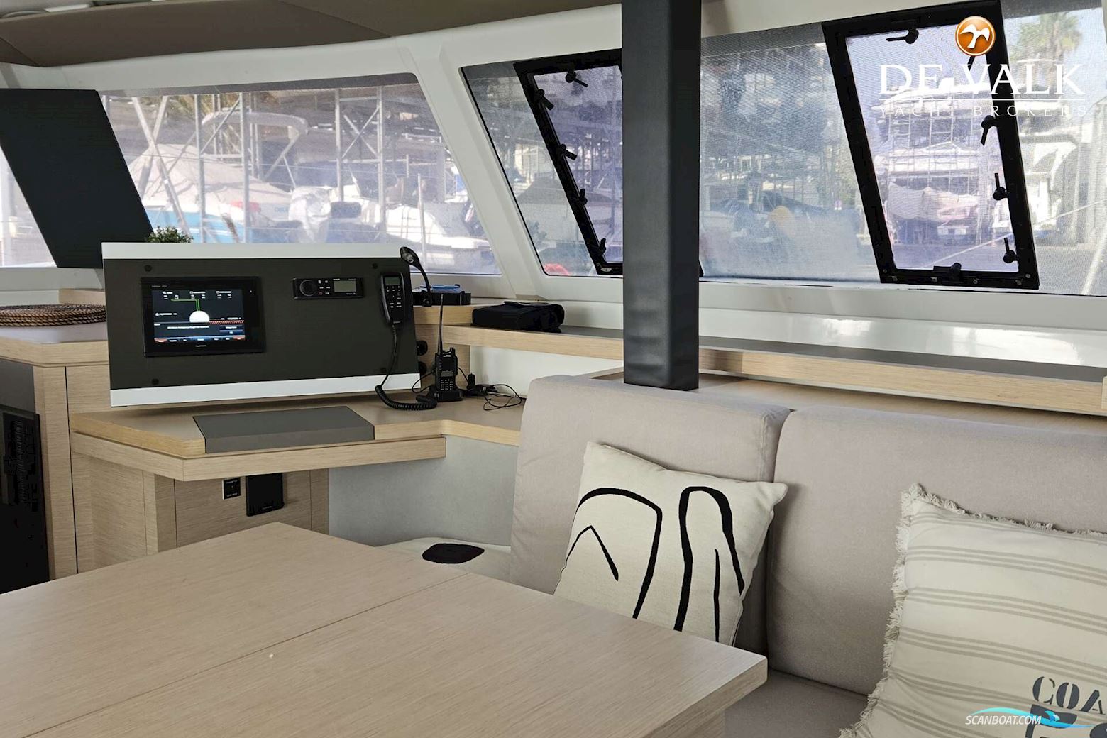 Fountaine Pajot Astrea 42
