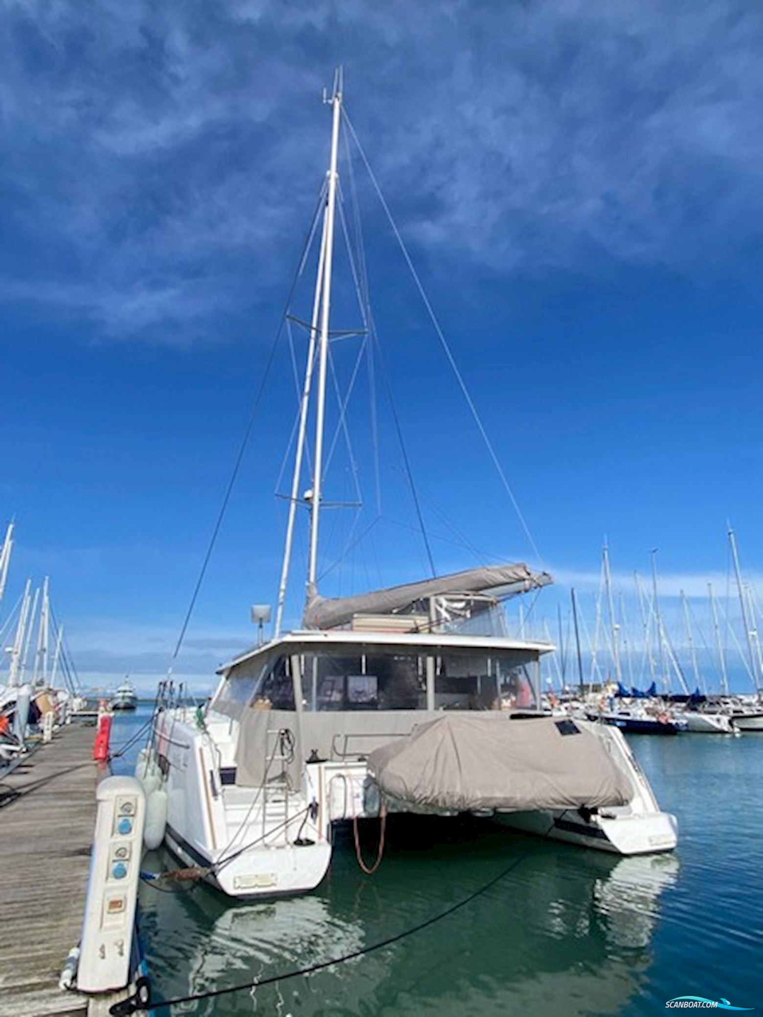 Fountaine Pajot Helia 44