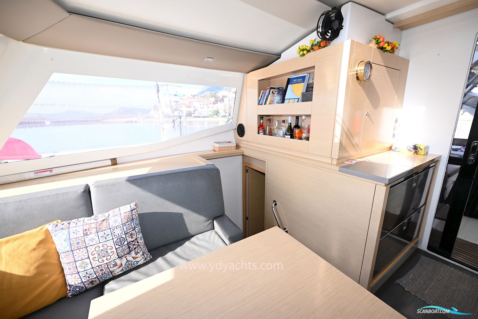 Fountaine Pajot Helia 44