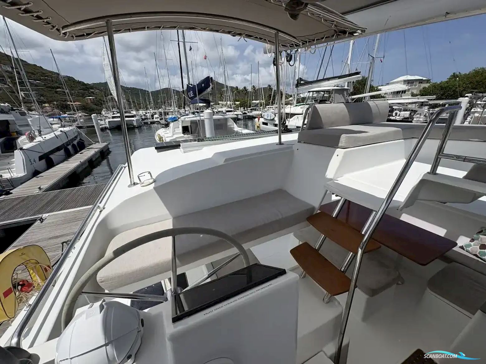 Fountaine Pajot Helia 44