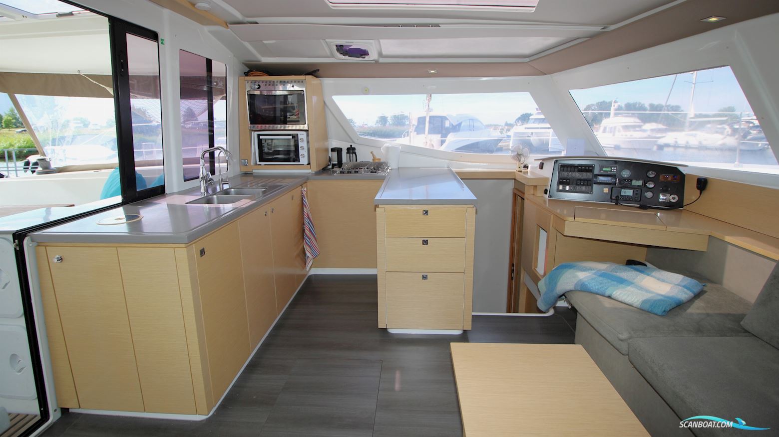 Fountaine Pajot Helia 44