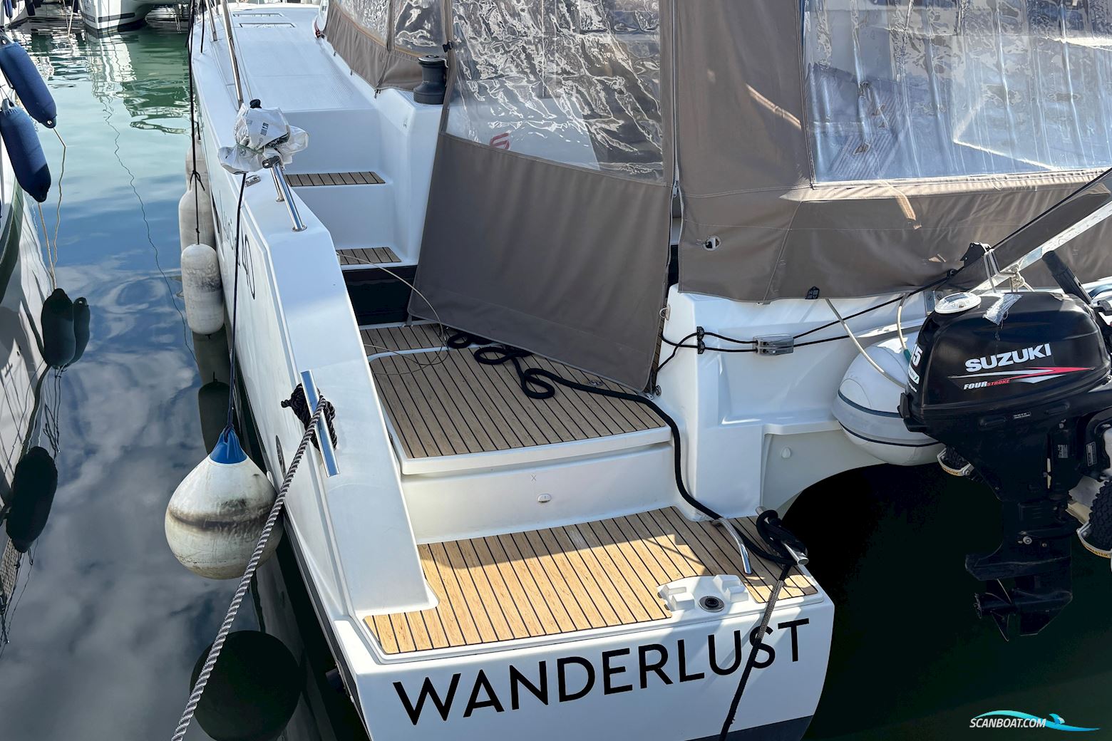 Fountaine Pajot Lucia 40