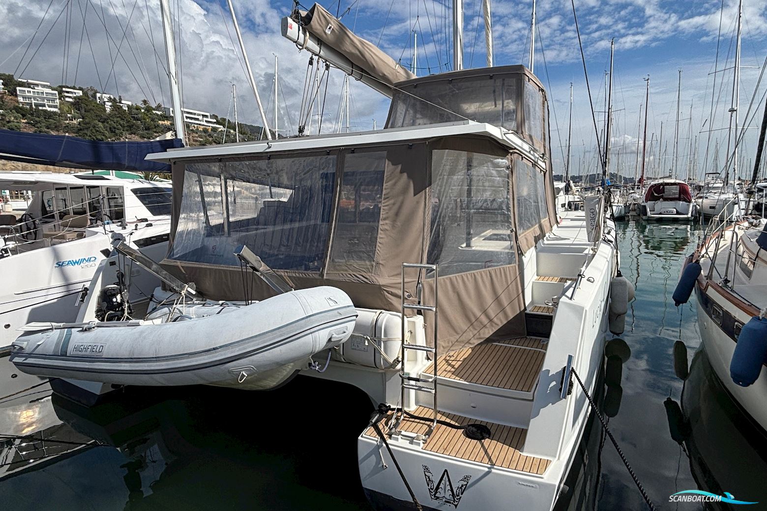 Fountaine Pajot Lucia 40