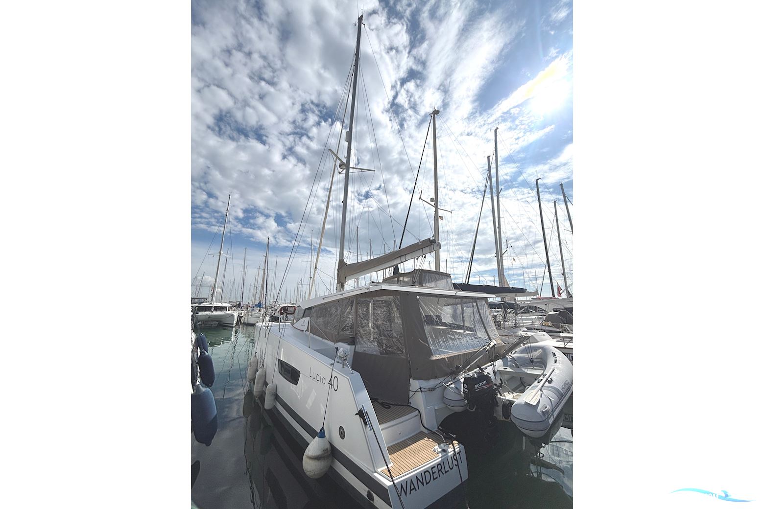 Fountaine Pajot Lucia 40