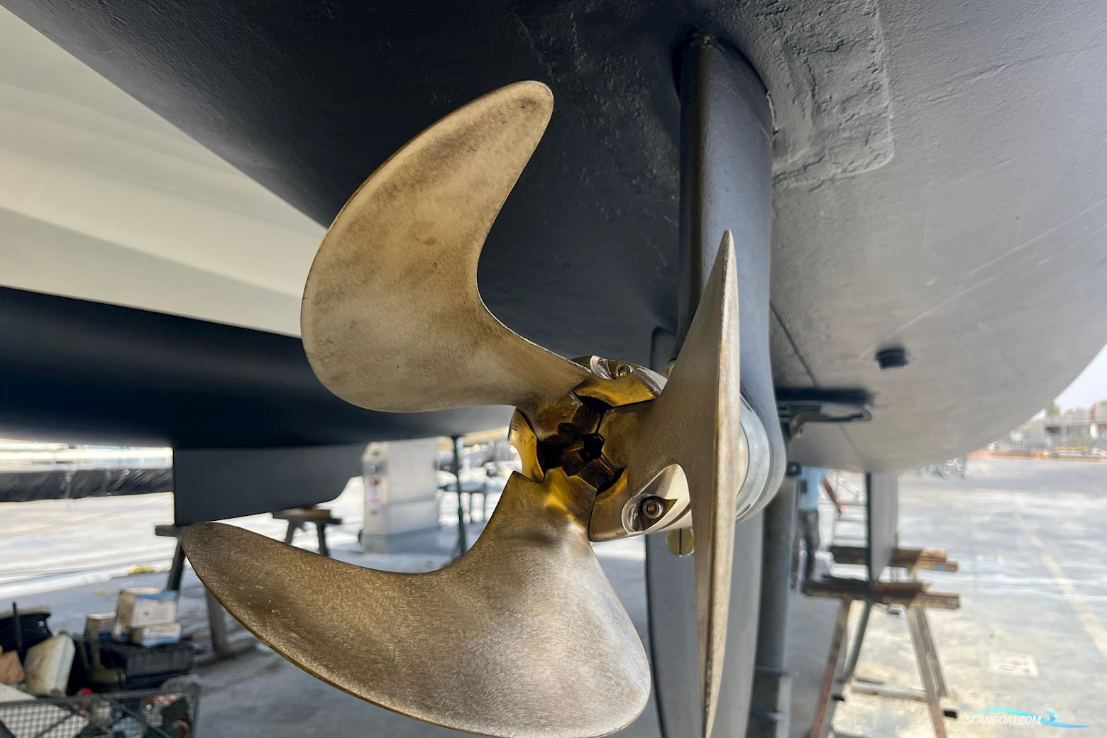 Fountaine Pajot Lucia 40