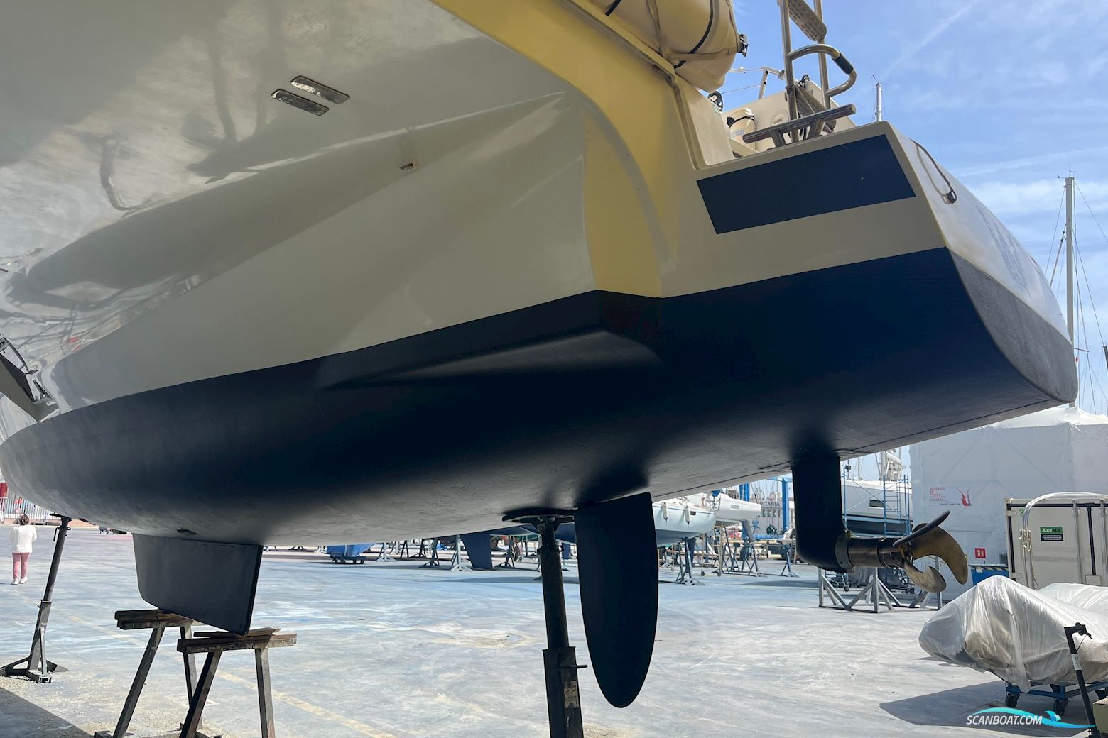 Fountaine Pajot Lucia 40