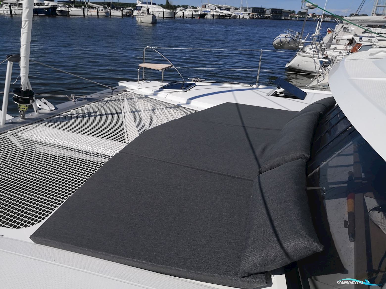 Fountaine Pajot Lucia 40