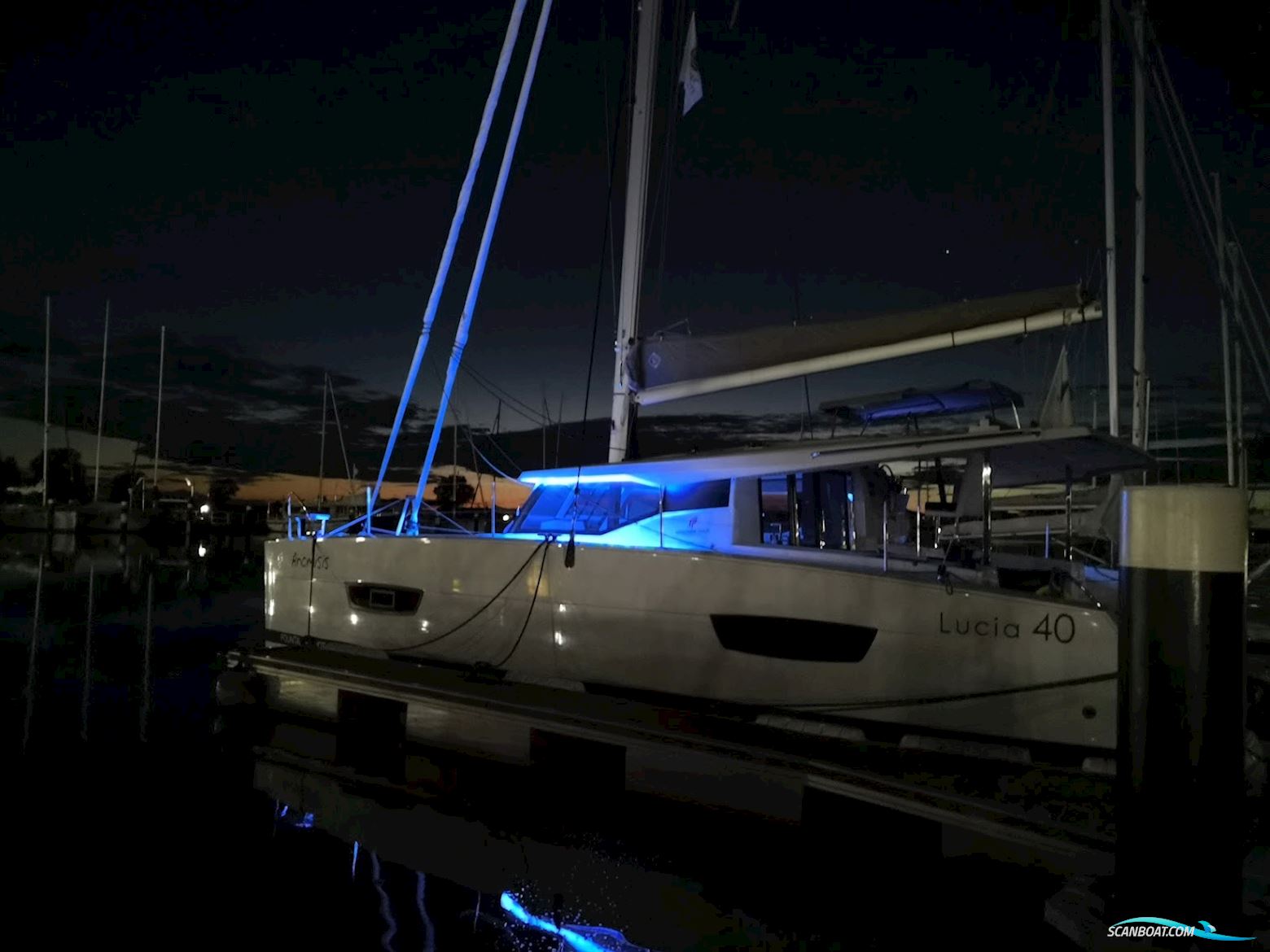 Fountaine Pajot Lucia 40