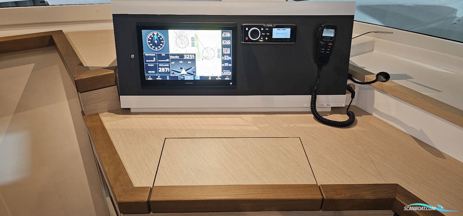 Fountaine Pajot Lucia 40