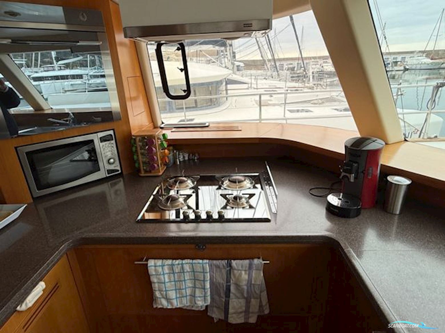 Fountaine Pajot Queensland 55