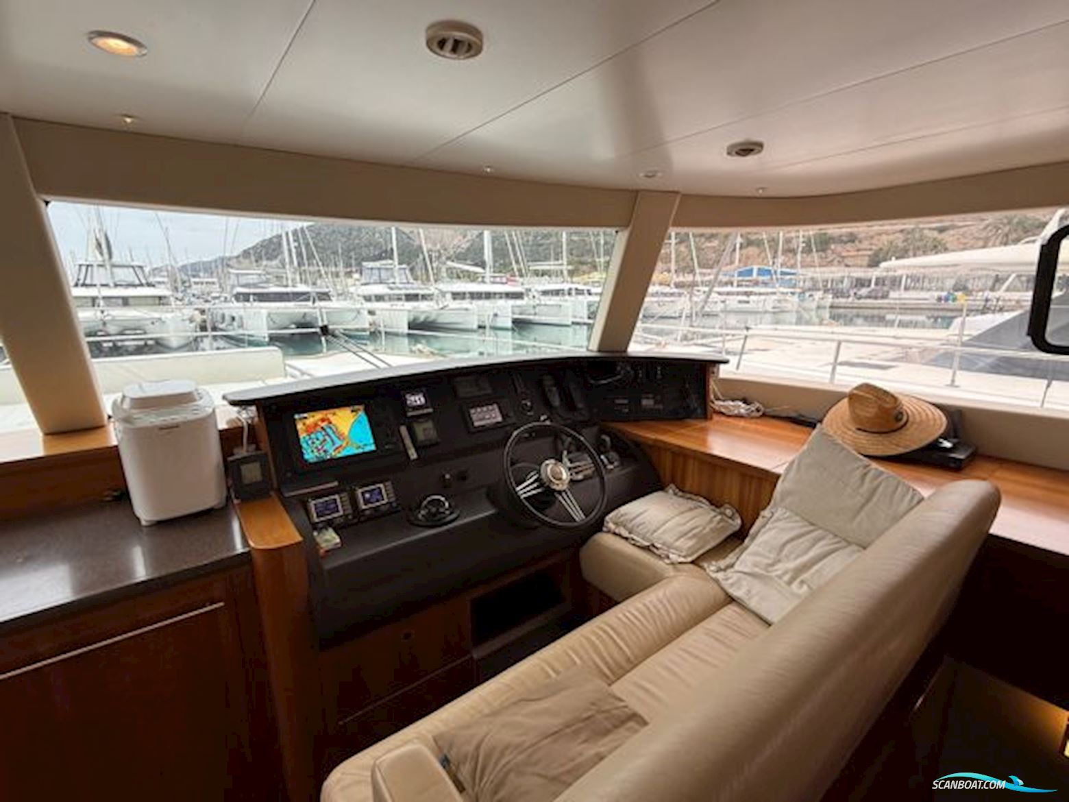 Fountaine Pajot Queensland 55