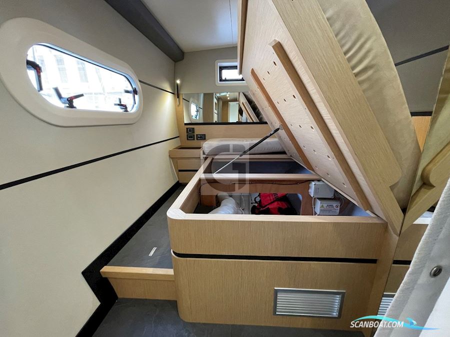 Ice Yachts ICE CAT 61